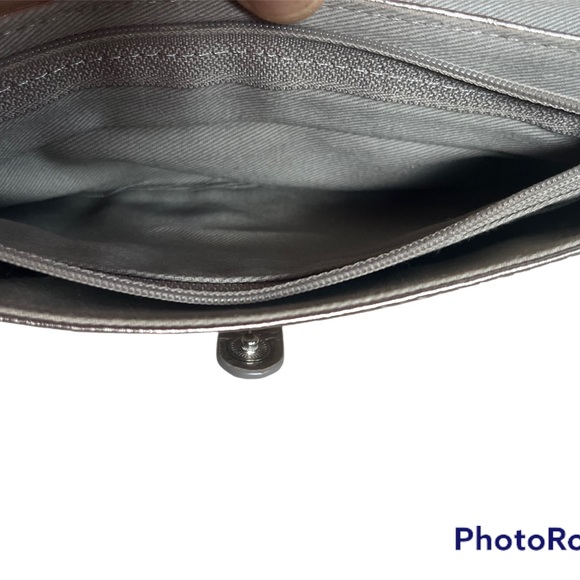 Fossil leather wristlet wallet organizer - Picture 8 of 9